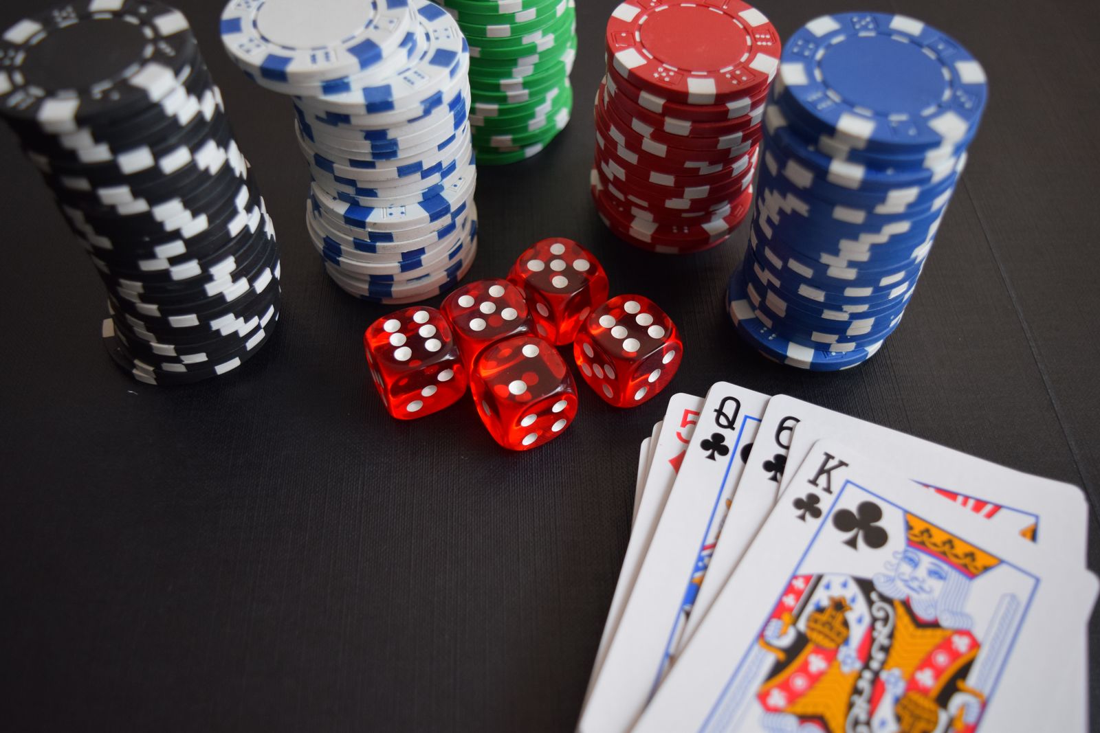 Best Odds in Las Vegas: Casino Games Ranked by House Edge