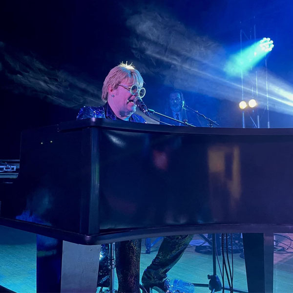 Sir Elton – Las Vegas show photo